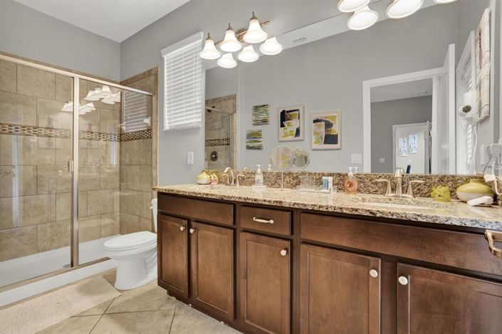 Image No.15-5 Bed Property for sale