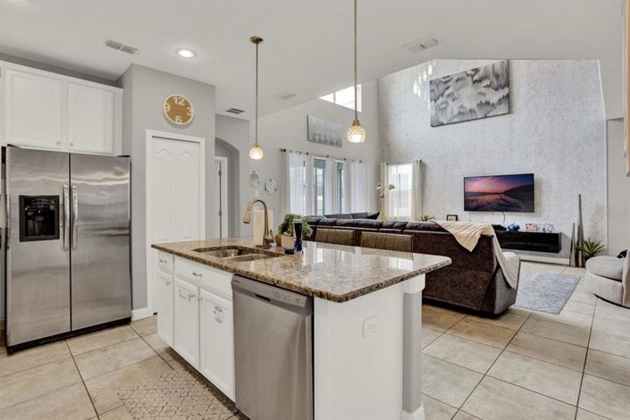 Image No.26-5 Bed Property for sale