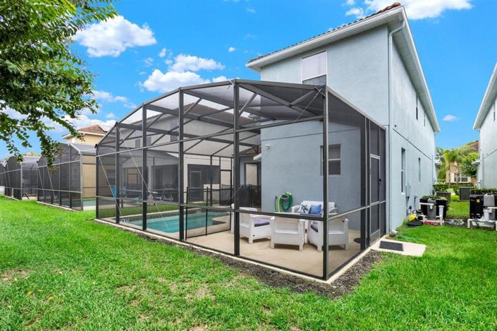 Image No.40-5 Bed Property for sale