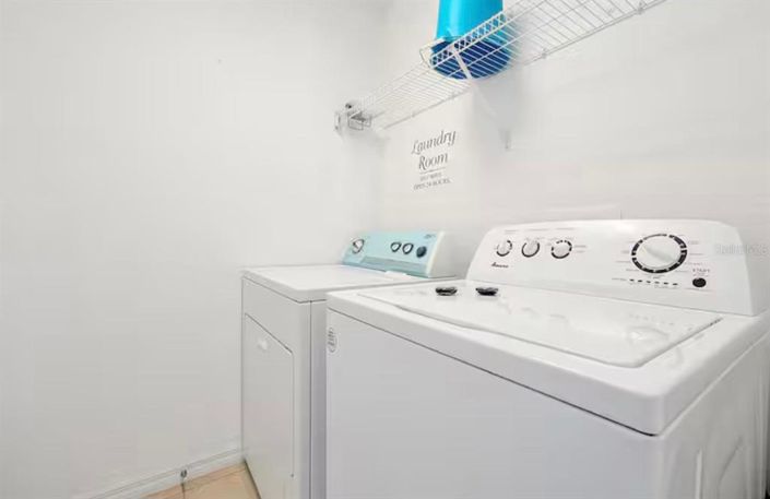 Image No.12-5 Bed Property for sale