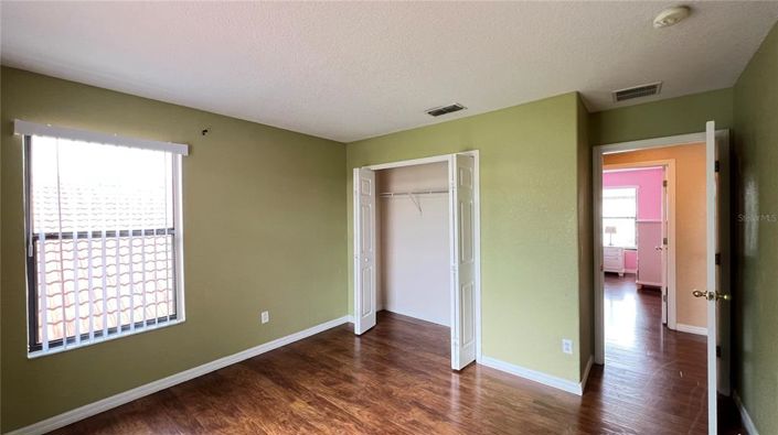 Image No.45-6 Bed Property for sale