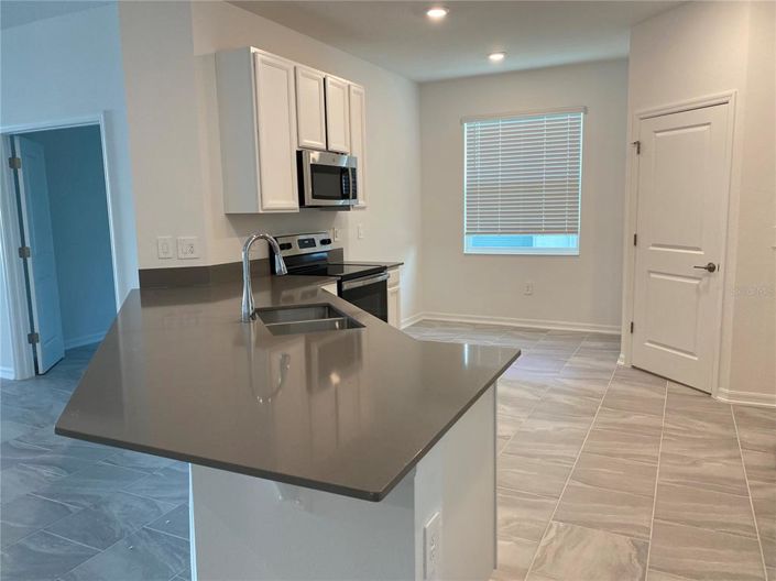 Image No.3-4 Bed Property for sale