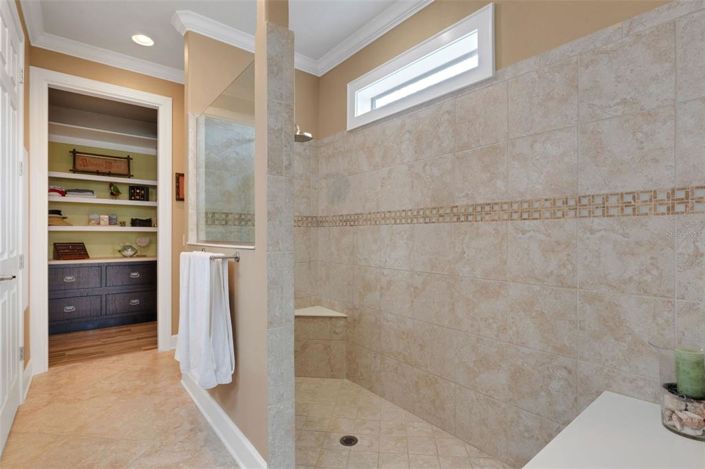 Image No.26-2 Bed Property for sale