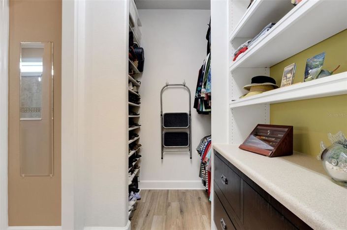 Image No.30-2 Bed Property for sale