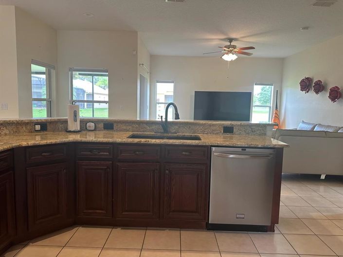 Image No.16-3 Bed Property for sale