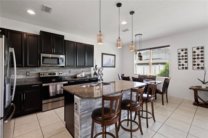 Image No.15-4 Bed Property for sale