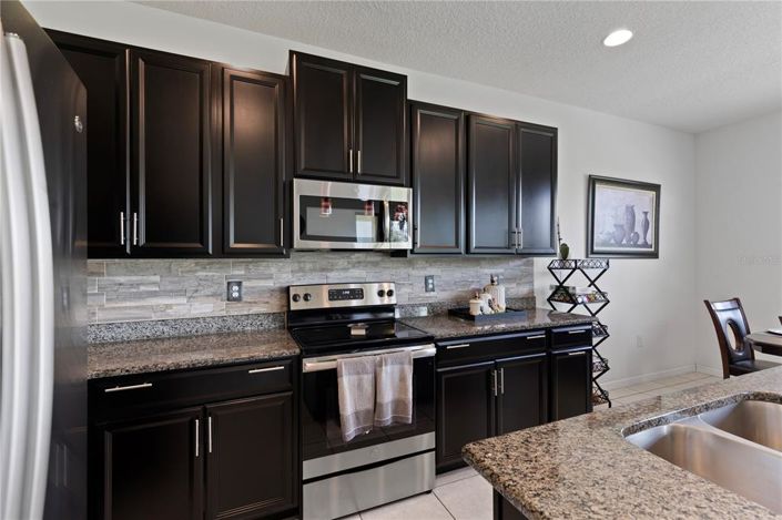 Image No.17-4 Bed Property for sale