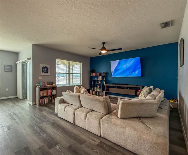 Image No.16-3 Bed Property for sale