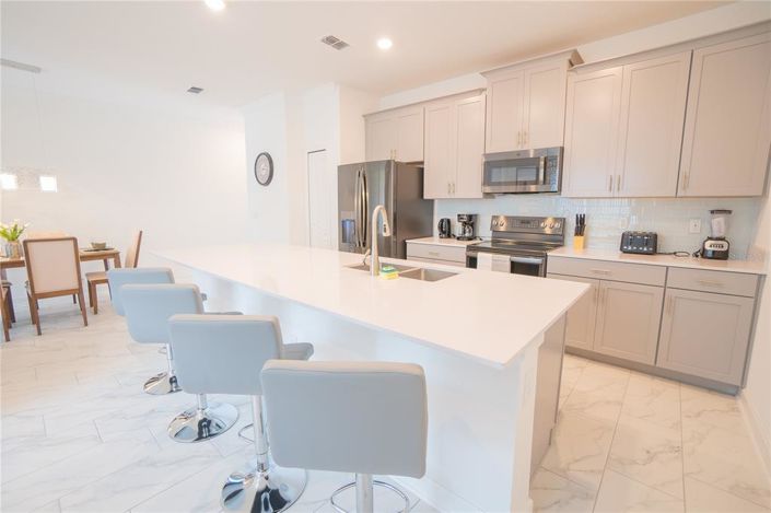 Image No.14-4 Bed Townhouse for sale