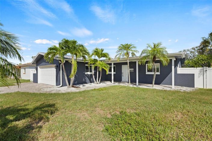 Image No.1-3 Bed Property for sale