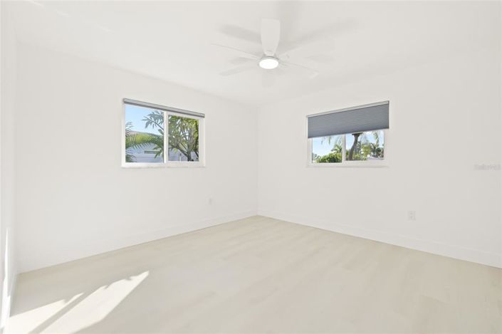 Image No.24-3 Bed Property for sale