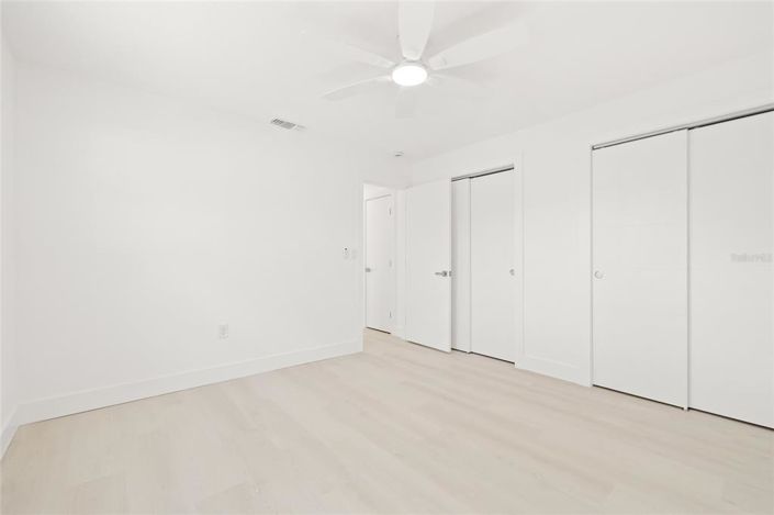 Image No.27-3 Bed Property for sale