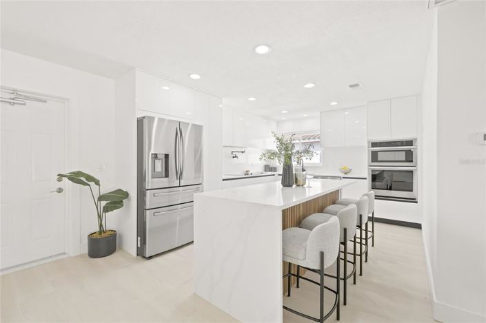 Image No.6-3 Bed Property for sale