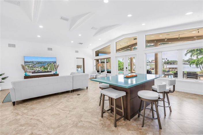 Image No.15-3 Bed Property for sale