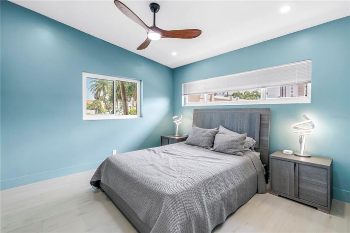 Image No.39-3 Bed Property for sale