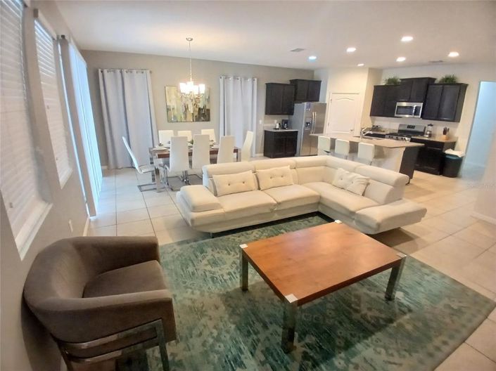 Image No.10-5 Bed Property for sale