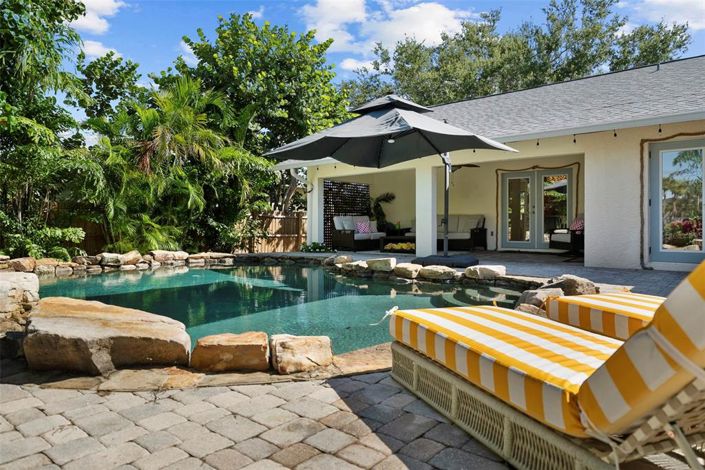 Image No.2-3 Bed Property for sale