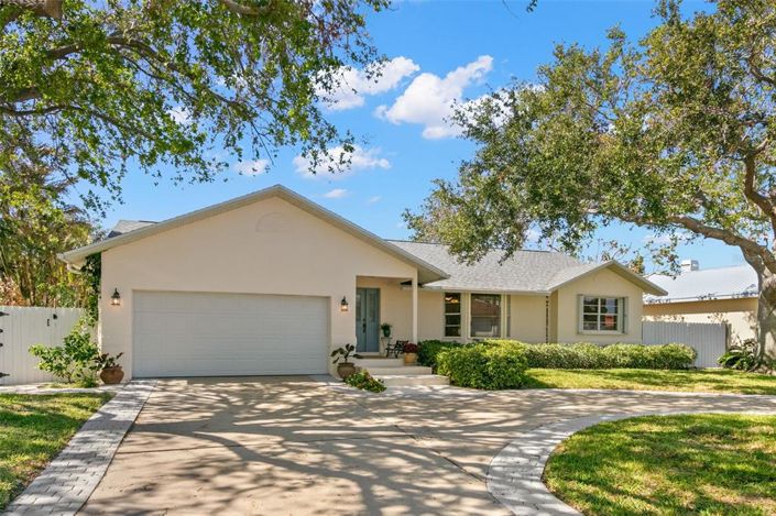 Image No.55-3 Bed Property for sale