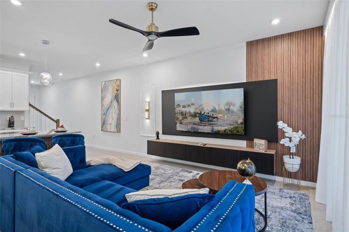 Image No.15-6 Bed Townhouse for sale