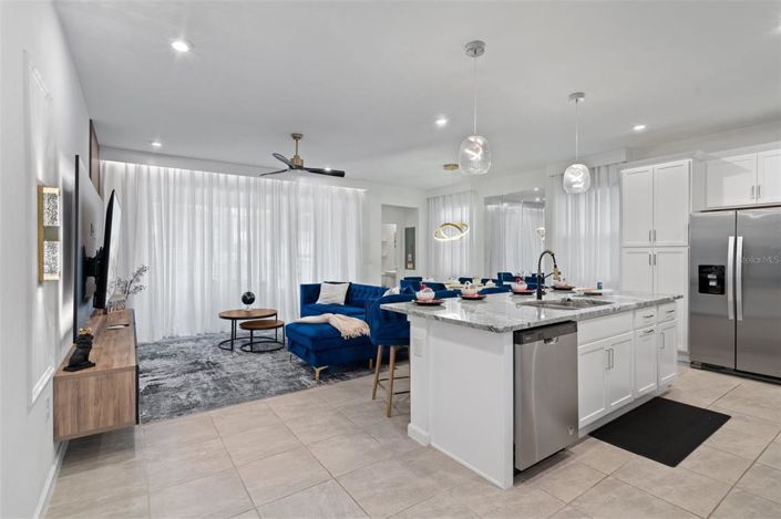 Image No.16-6 Bed Townhouse for sale