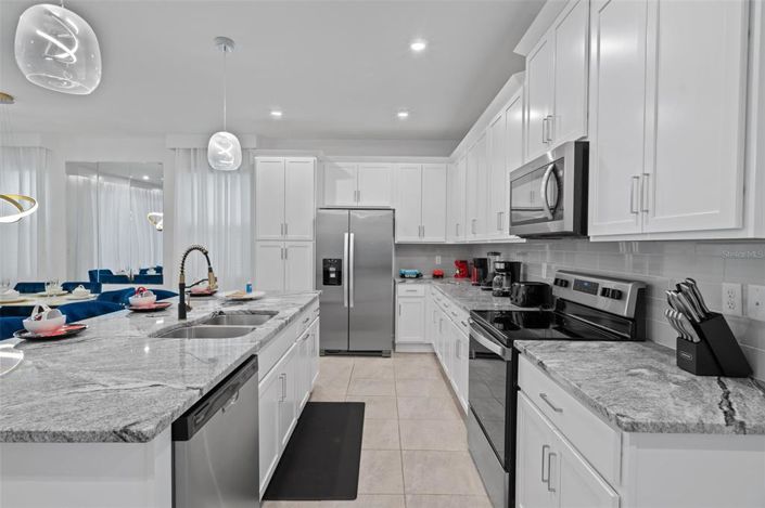 Image No.25-6 Bed Townhouse for sale