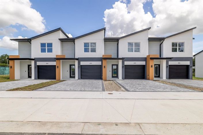 Image No.1-3 Bed Townhouse for sale