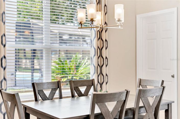 Image No.19-5 Bed Property for sale