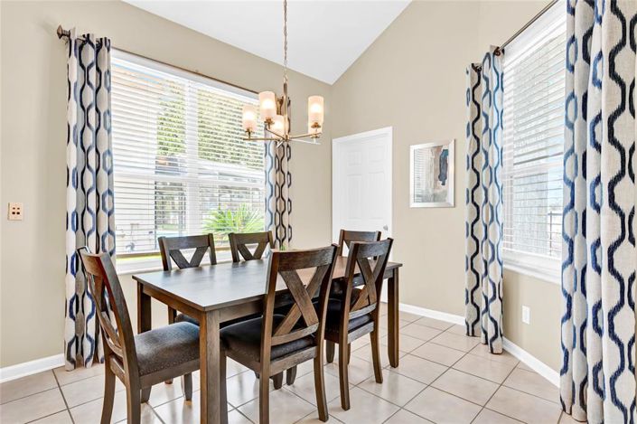 Image No.27-5 Bed Property for sale