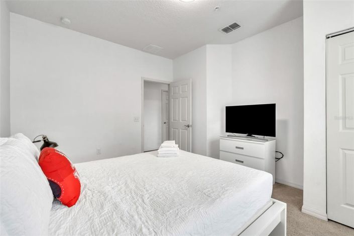 Image No.16-3 Bed Townhouse for sale