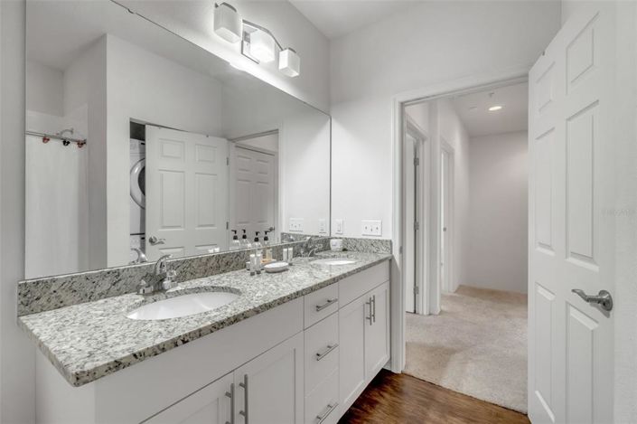 Image No.20-3 Bed Townhouse for sale