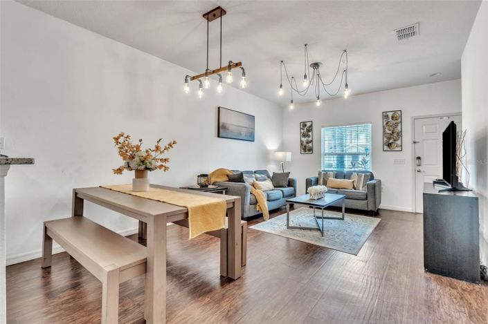 Image No.6-3 Bed Townhouse for sale