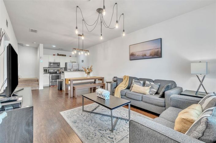 Image No.7-3 Bed Townhouse for sale