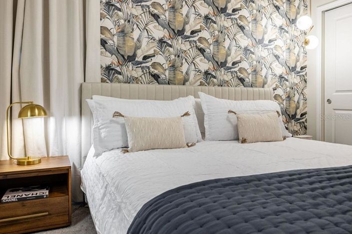 Image No.31-7 Bed Property for sale