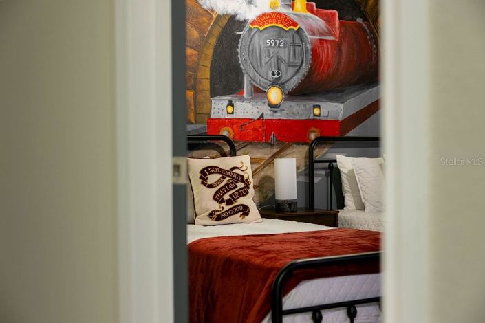 Image No.40-7 Bed Property for sale