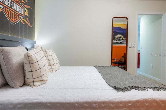 Image No.60-7 Bed Property for sale