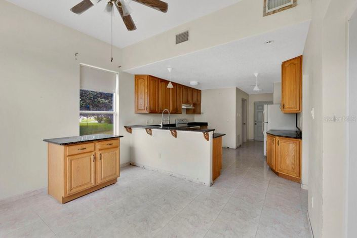 Image No.32-2 Bed Property for sale