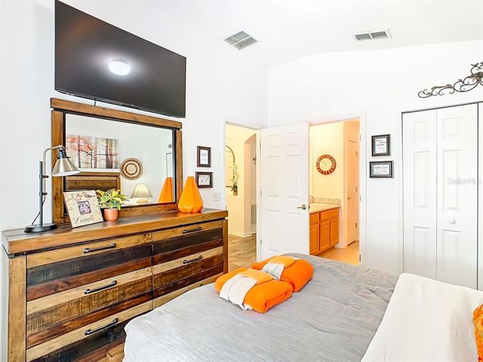 Image No.26-4 Bed Property for sale