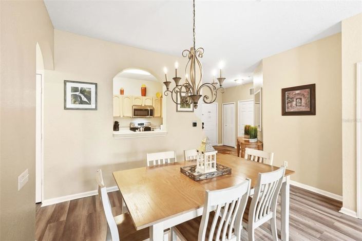 Image No.10-3 Bed Property for sale