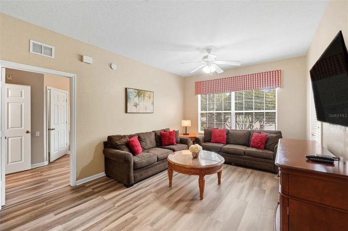 Image No.13-3 Bed Property for sale