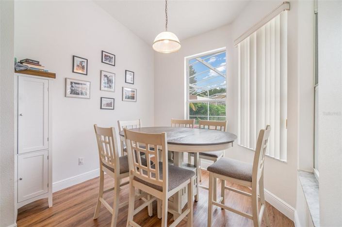 Image No.11-4 Bed Property for sale