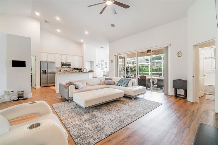 Image No.14-4 Bed Property for sale