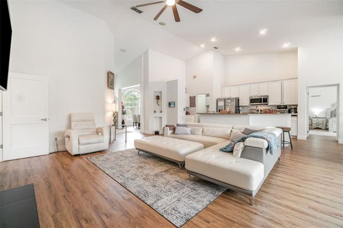 Image No.15-4 Bed Property for sale