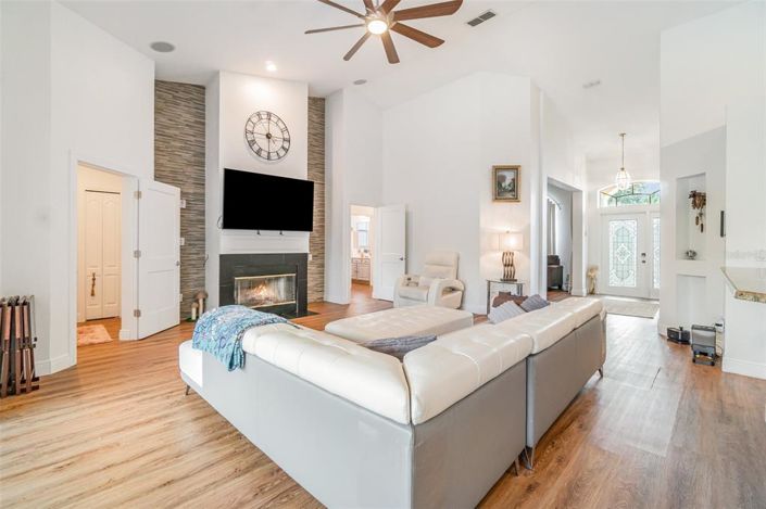 Image No.16-4 Bed Property for sale