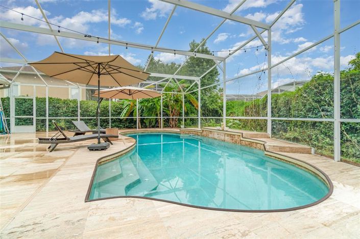 Image No.19-4 Bed Property for sale