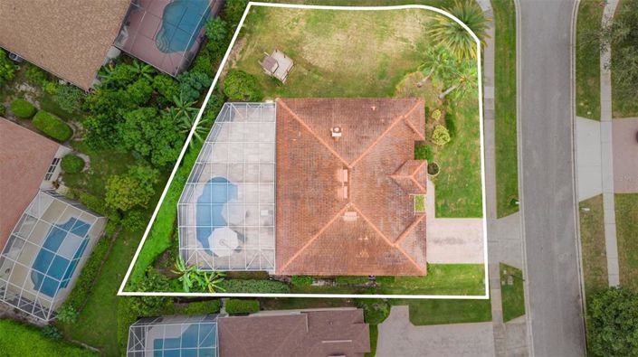 Image No.28-4 Bed Property for sale