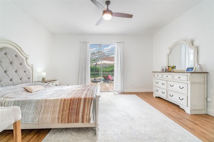 Image No.35-4 Bed Property for sale