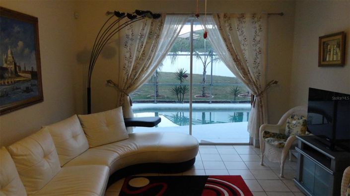 Image No.10-3 Bed Property for sale