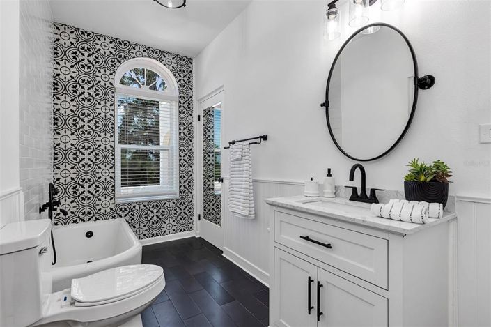 Image No.11-4 Bed Property for sale