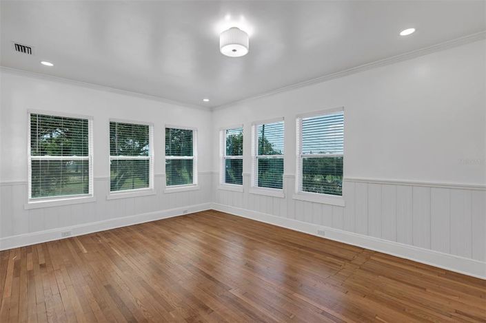 Image No.12-4 Bed Property for sale