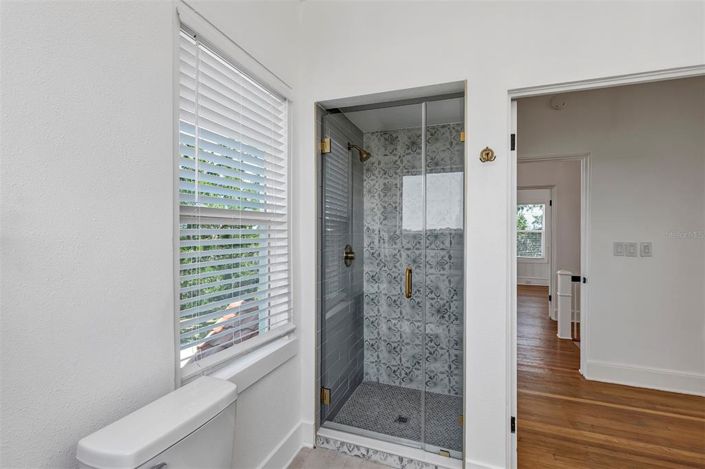 Image No.16-4 Bed Property for sale